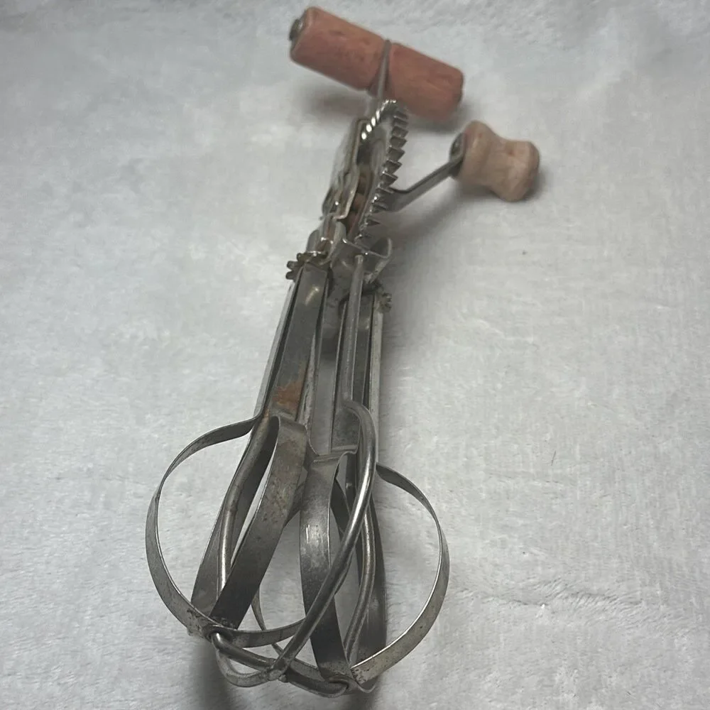 Ladd Hand Crank Egg Beater Mixer Red Wood Handle Farmhouse 1929 USA